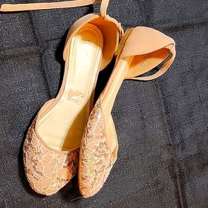 Women's flats